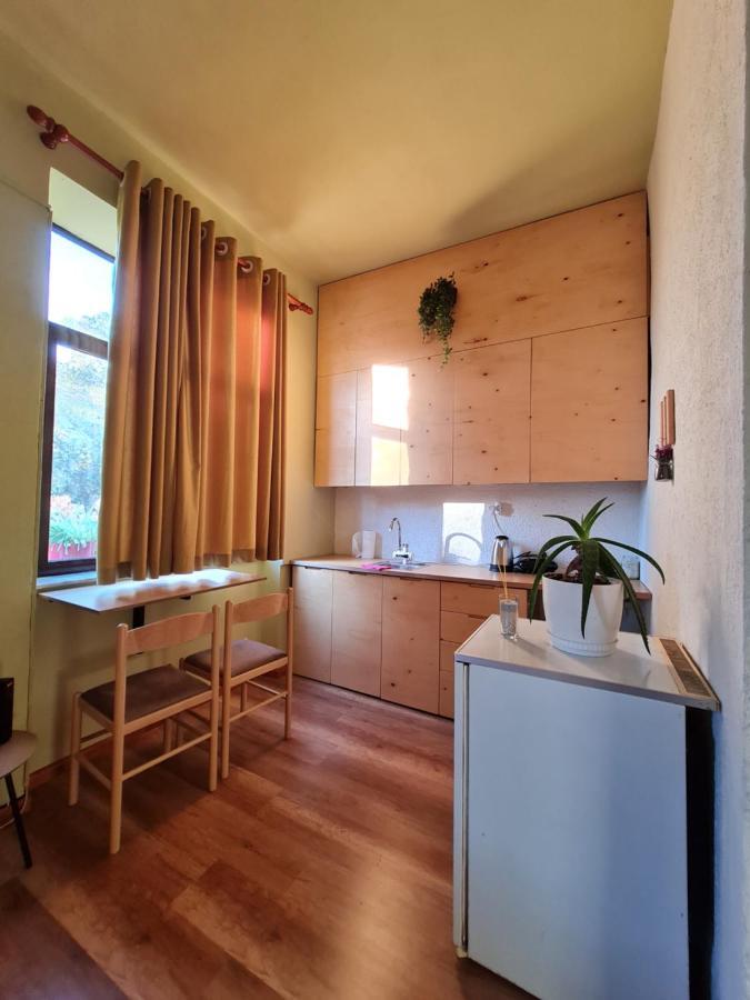 Apartment Ex-block District Charming With Treeish Sorrounding View! Tirana